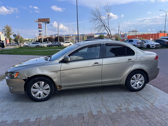2007 Mitsubishi Lancer X, бежевый, 330000 рублей - вид 9