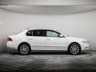 2012 Skoda Superb II, белый, 784777 рублей, вид 4