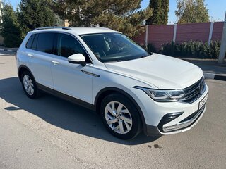 2021 Volkswagen Tiguan II Рестайлинг, белый, 3600000 рублей, вид 3