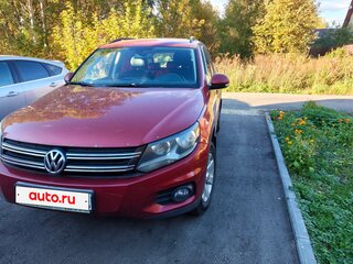 2013 Volkswagen Tiguan I Рестайлинг, красный, 1000000 рублей, вид 1