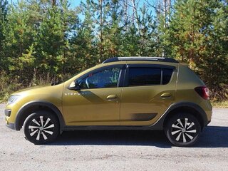 2017 Renault Sandero Stepway II, зелёный, 1175000 рублей, вид 3