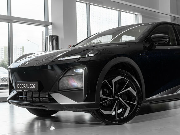 2025 Changan Deepal S07 31.73 kWh I, чёрный, 5289900 рублей - вид 7