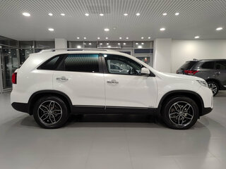 2019 Kia Sorento II Рестайлинг, белый, 2030000 рублей, вид 4