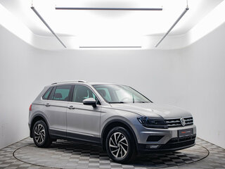 2018 Volkswagen Tiguan II, серебристый, 2437000 рублей, вид 3