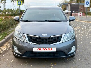 2013 Kia Rio 4-speed III, серый, 840000 рублей, вид 2
