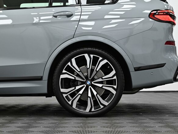 2026 BMW X7 40d I (G07) Рестайлинг, серый, 18600000 рублей - вид 36