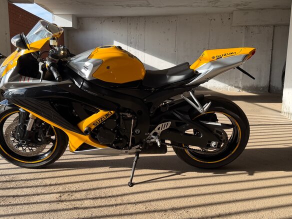 2008 Suzuki GSX-R 600, жёлтый, 650000 рублей - вид 4