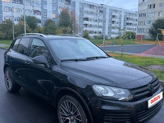 2013 Volkswagen Touareg II, чёрный, 2550000 рублей, вид 3