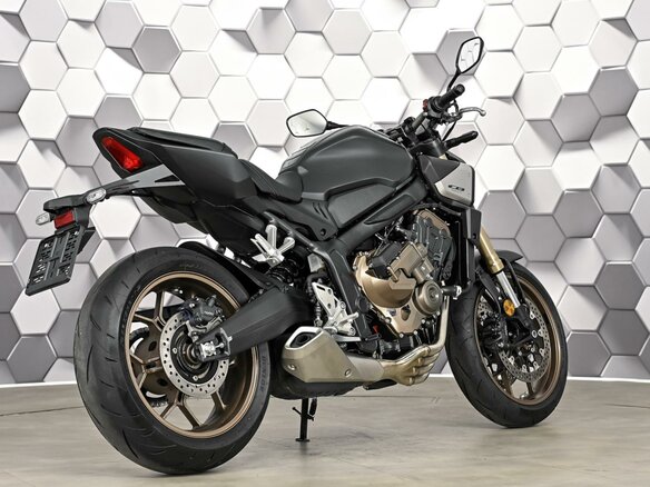 2025 Honda CB 650R, чёрный, 1177000 рублей - вид 6