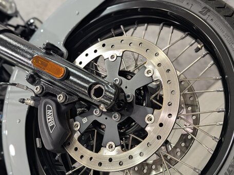2024 BMW R 18 Classic, серебристый, 2500000 рублей, вид 2