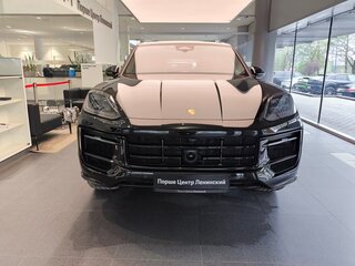 2025 Porsche Cayenne GTS III Рестайлинг, чёрный, 25990000 рублей, вид 4