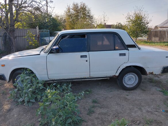 2001 Lada (ВАЗ) 2107, белый, 55000 рублей - вид 1