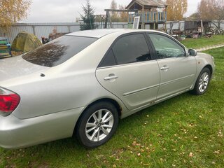 2004 Toyota Camry V (XV30) Рестайлинг, серебристый, 430000 рублей, вид 3