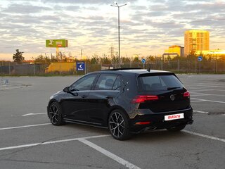 2019 Volkswagen Golf VII Рестайлинг, чёрный, 1880000 рублей, вид 4
