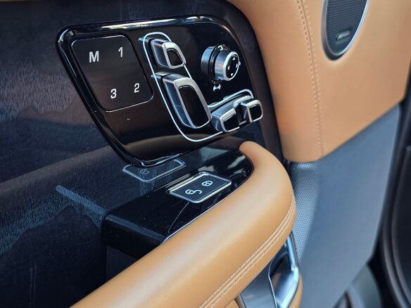 2018 Land Rover Range Rover IV Рестайлинг, чёрный, 8100000 рублей - вид 27