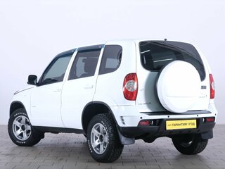 2017 Chevrolet Niva I Рестайлинг, белый, 759000 рублей, вид 4