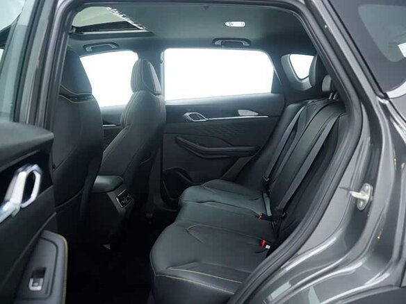 2026 Geely Binyue I Рестайлинг 2, серый - вид 16
