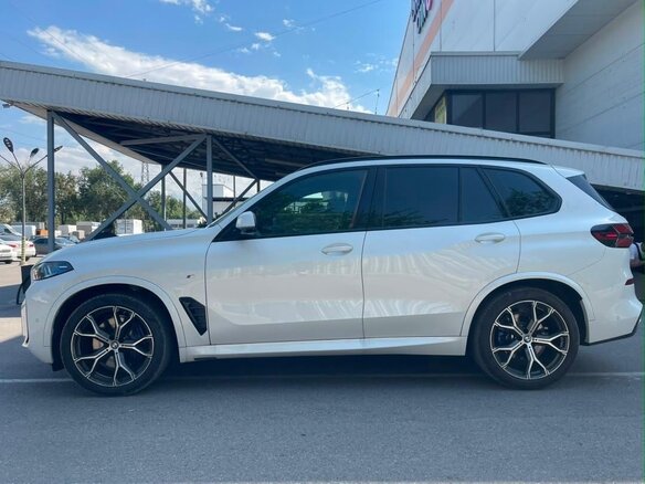 2025 BMW X5 30d IV (G05/G18) Рестайлинг, белый, 13350000 рублей - вид 7
