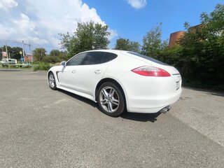 2010 Porsche Panamera 4 I, белый, 3050000 рублей, вид 5