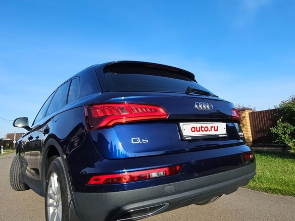 2017 Audi Q5 II (FY), синий, 2850000 рублей - вид 2