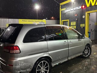 2002 Nissan Liberty, серебристый, 200000 рублей, вид 4