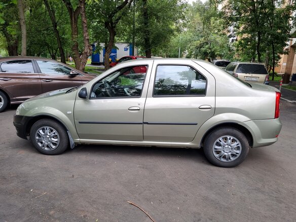 2013 Renault Logan I Рестайлинг, бежевый, 440000 рублей - вид 5