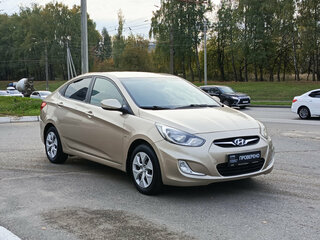 2013 Hyundai Solaris I, серый, 752000 рублей, вид 3