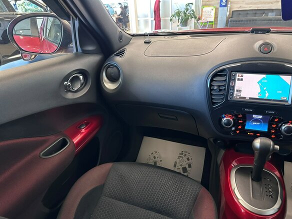 2010 Nissan Juke I, красный - вид 14