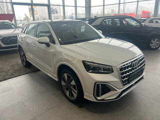 2025 Audi Q2 L 35 TFSI I Рестайлинг, белый, 3999000 рублей, вид 3