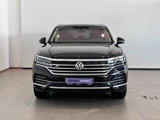 2020 Volkswagen Touareg III, коричневый, 5145000 рублей, вид 2