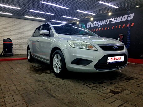 2010 Ford Focus II Рестайлинг, серебристый, 620000 рублей, вид 2