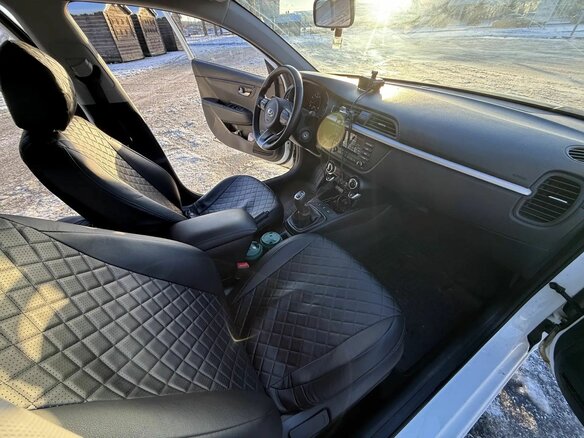 2019 Kia Rio IV, белый, 1380000 рублей - вид 8