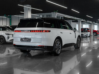 2026 Lynk & Co 900, белый, 8450000 рублей, вид 5