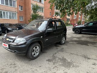 2014 Chevrolet Niva I Рестайлинг, коричневый, 450000 рублей, вид 1
