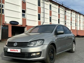 2018 Volkswagen Polo V Рестайлинг, серебристый, 370000 рублей, вид 1