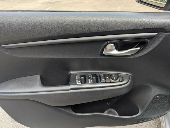 2018 Kia Rio IV, серебристый, 1165000 рублей - вид 14