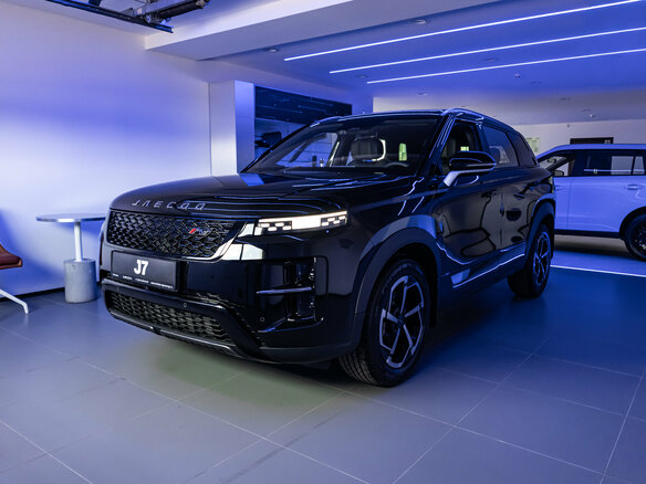 2026 Jaecoo J7 I Рестайлинг, чёрный, 3259000 рублей - вид 5