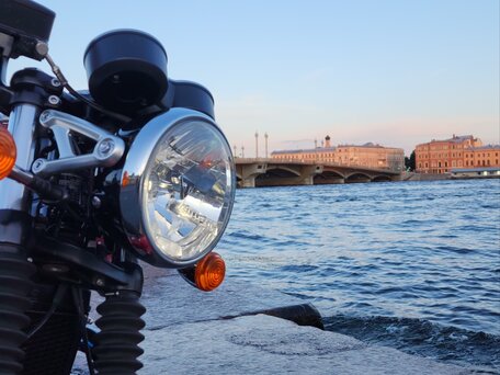 2020 Triumph Thruxton, красный, 1100000 рублей, вид 4