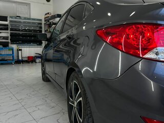 2011 Hyundai Solaris I, чёрный, 500000 рублей, вид 3