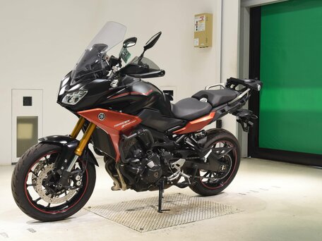 2020 Yamaha MT-09 Tracer (FJ-09), красный, 900000 рублей, вид 2