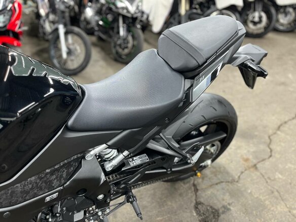 2021 Suzuki GSX-S 1000, чёрный, 1250000 рублей - вид 13