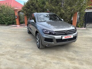 2010 Volkswagen Touareg II, серый, 2200000 рублей, вид 3