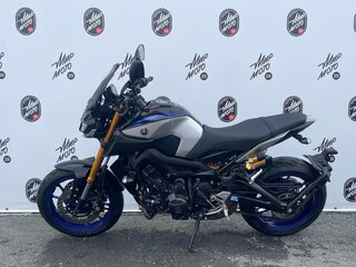 2019 Yamaha MT-09 (FZ-09), серый, 1050000 рублей, вид 3