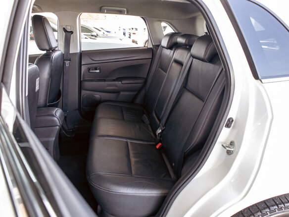 2012 Mitsubishi ASX I Рестайлинг, белый, 1295000 рублей - вид 16