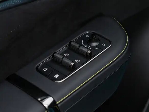 2026 Lynk & Co 07 GT I Рестайлинг, чёрный, 4265007 рублей - вид 13