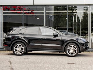 2018 Porsche Cayenne III, чёрный, 5187000 рублей, вид 5