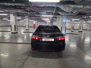 2017 Toyota Camry VII (XV50) Рестайлинг, чёрный, 1950000 рублей, вид 3