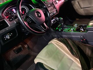2015 Volkswagen Touareg II Рестайлинг, бежевый, 3500000 рублей, вид 5