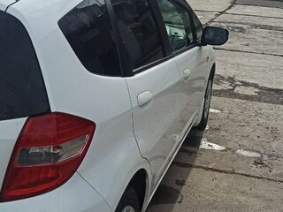 2013 Honda Fit II, белый, 1100000 рублей, вид 3