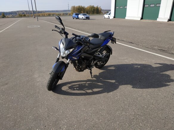 2018 Bajaj Pulsar NS 200, синий